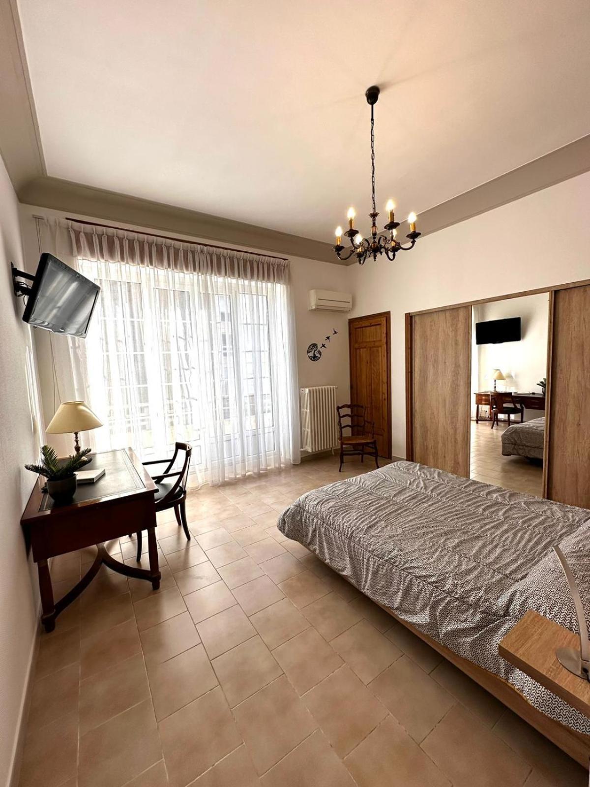 Appartement 4 A 8 Personnes, Spacieux De Standing Classe 4 Etoiles Nîmes Zewnętrze zdjęcie